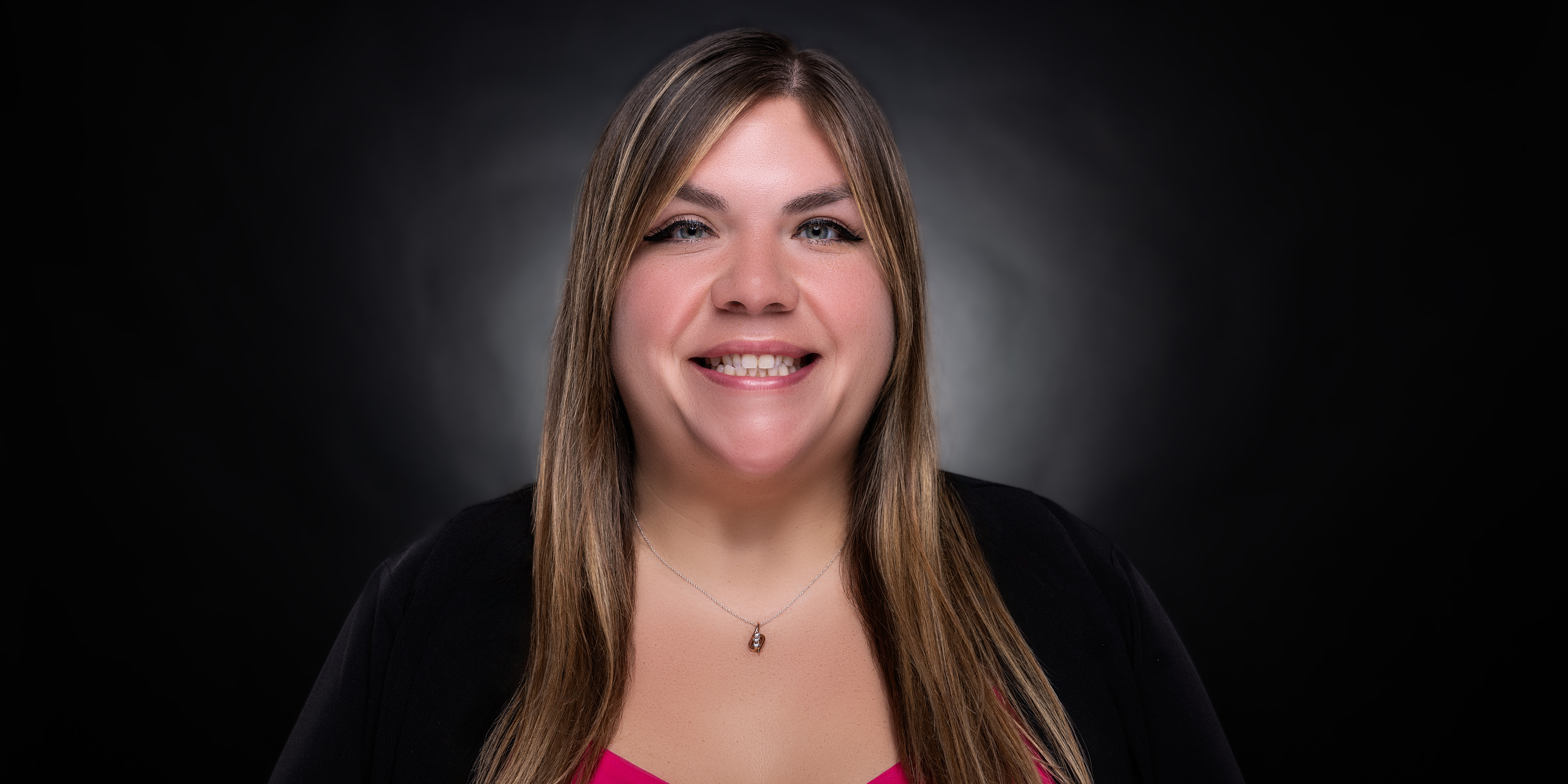 Erikaseneca Hastie Headshot 7568X3784